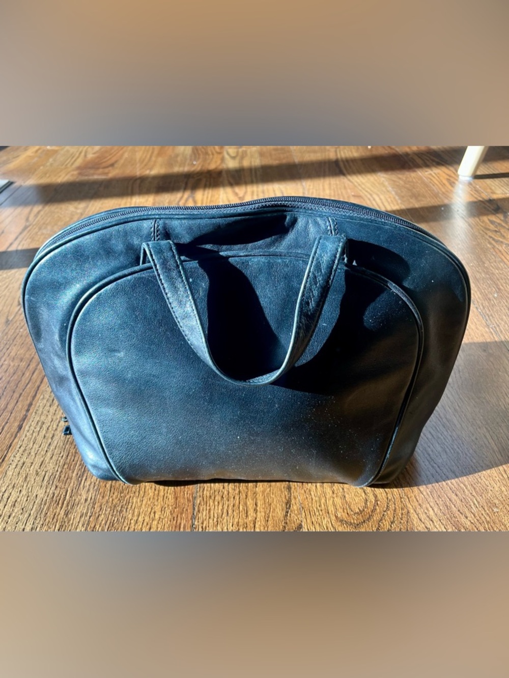 TUMI Black Leather Travel Toiletry Bag Dopp Kit Zip Case